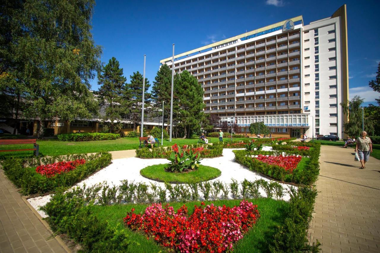 Rehabilitacni Sanatorium - Lazne Darkov Hotel Karviná Eksteriør billede